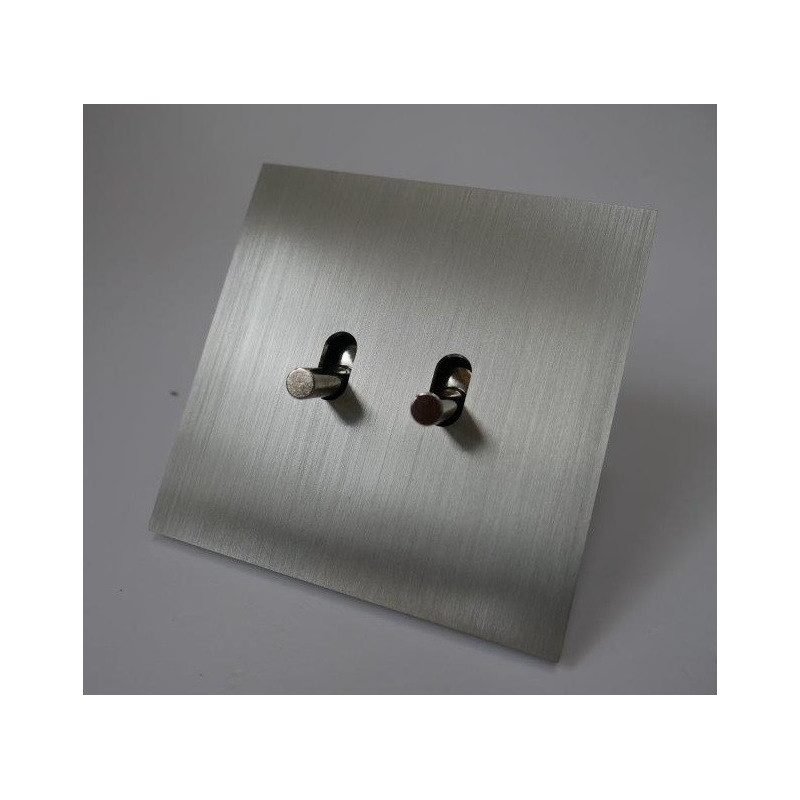 Plaque Étoile Montante en Aluminium Brossé et Acrylique Noir superposé d'un  Acrylique Clair gravure laser 8 x 10 x 1 - Jobox Media