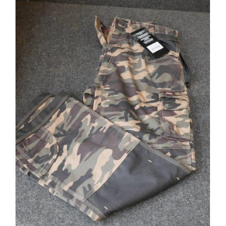 Pantalon travail kaki motif camouflage LEE COOPER LCPNT210RCAMO-32